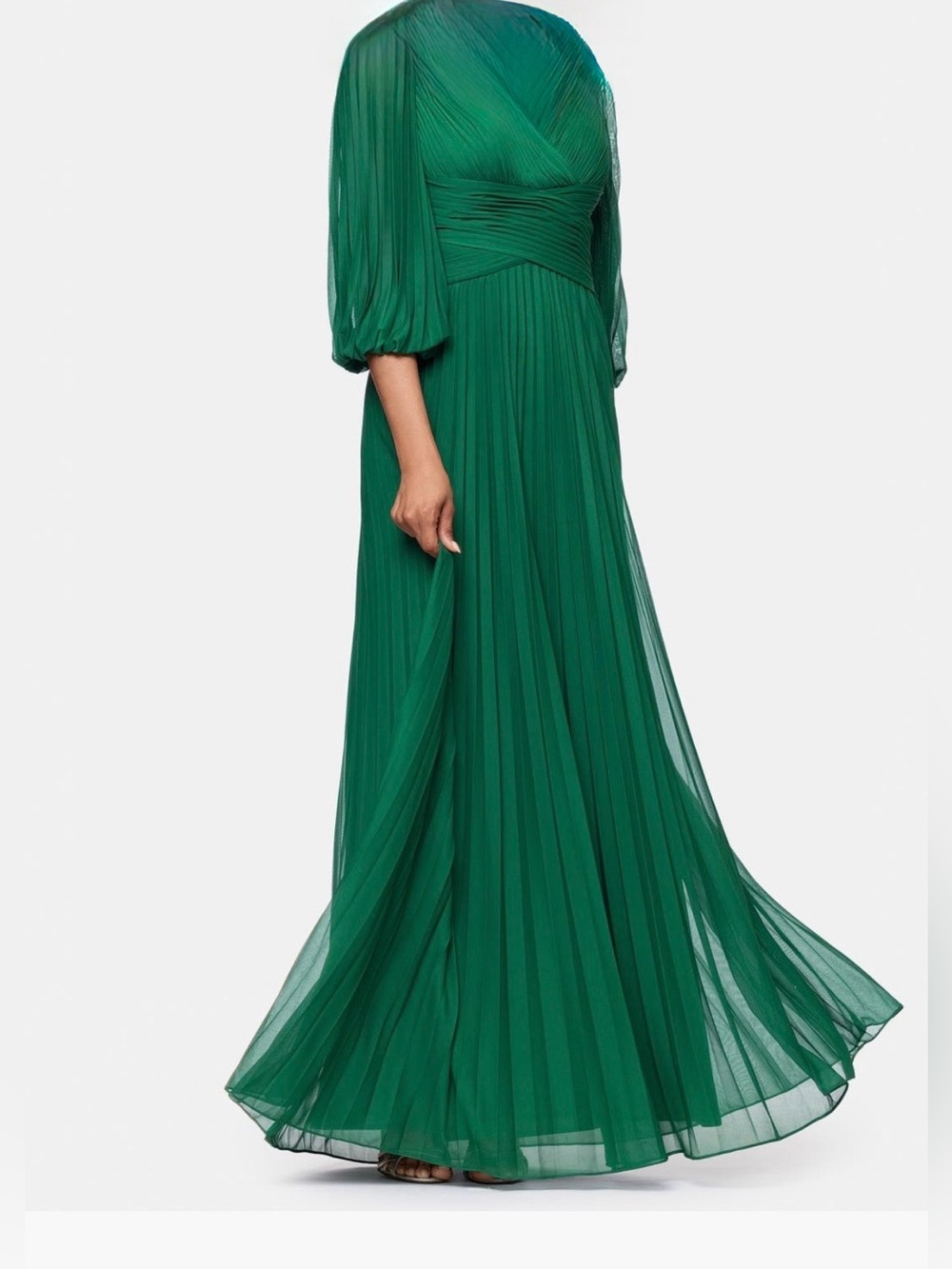 Elegant Green Pleated Maxi Dress